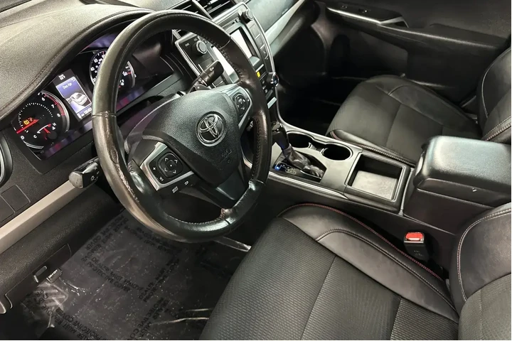 $9999 : Toyota Camry 2017 SE 4dr Sed image 10
