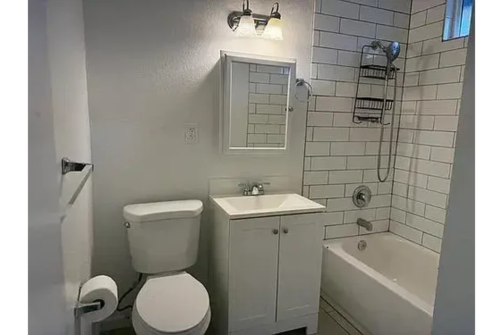 $850 : de 2 dormitorios actualizado image 4