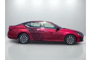 $19999 : Nissan Altima 2024 2.5 SV 4d thumbnail