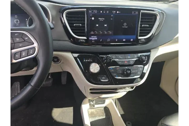 $20921 : Chrysler Pacifica 2023 Touri image 4