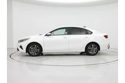 $18998 : Kia Forte 2023 LXS 4dr Sedan thumbnail