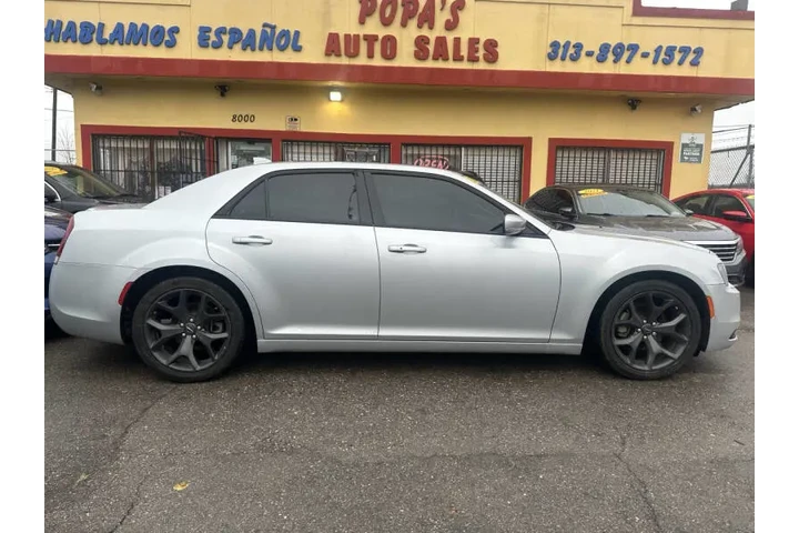 $26995 : 2023 300 S V6 image 9