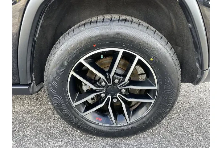 $23481 : Jeep Grand Cherokee 2020 4x4 image 9