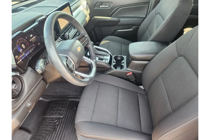 Chevrolet Colorado 2024 4x4 image 9