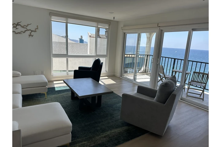 Glass cleaning house image 6