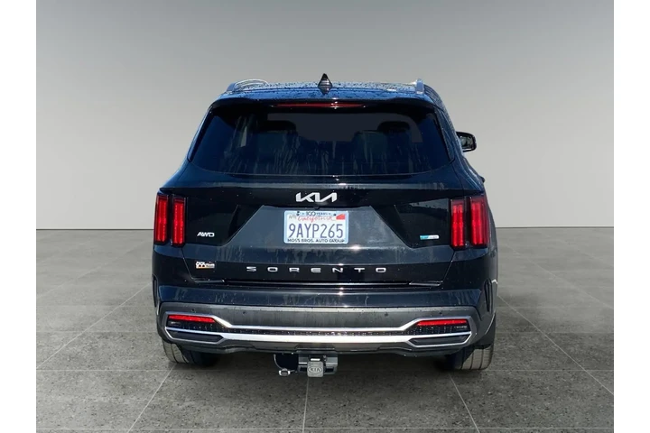 $29360 : Kia Sorento Plug-In Hybrid 2 image 4