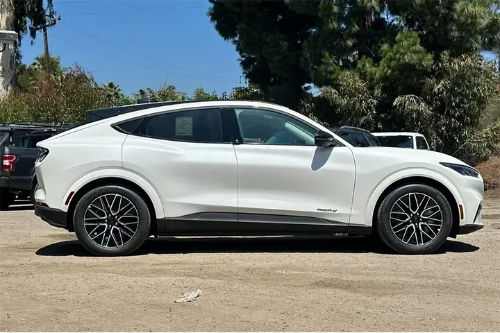$39950 : Ford Mustang Mach-E 2025 Pre image 3