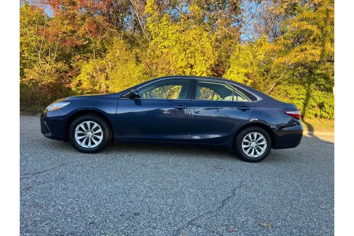 $9995 : 2015 Camry image 3