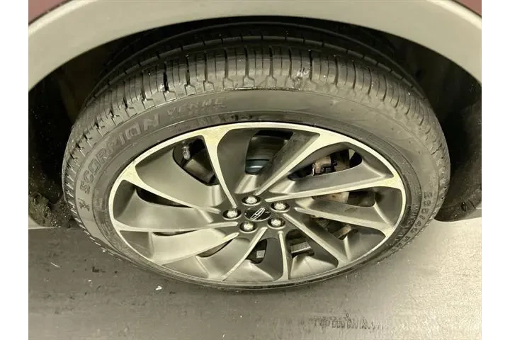 $19895 : Lincoln Nautilus 2019 AWD Re image 8