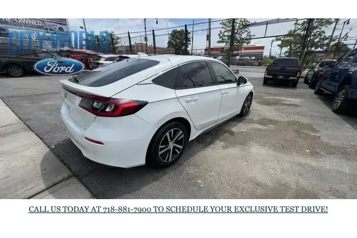 $21577 : Honda Civic 2023 LX 4dr Hatc image 5