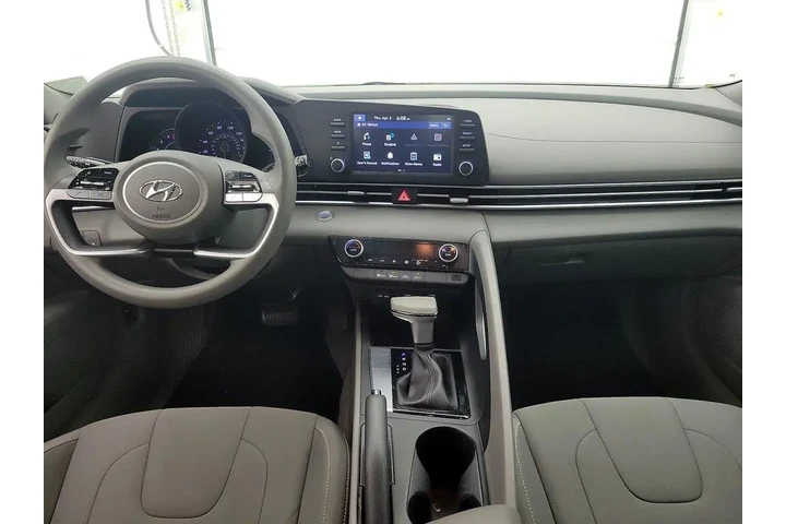 $20998 : Hyundai ELANTRA 2023 SEL 4dr image 9