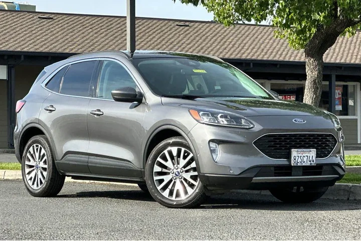 $18250 : Ford Escape 2021 AWD Titaniu image 2