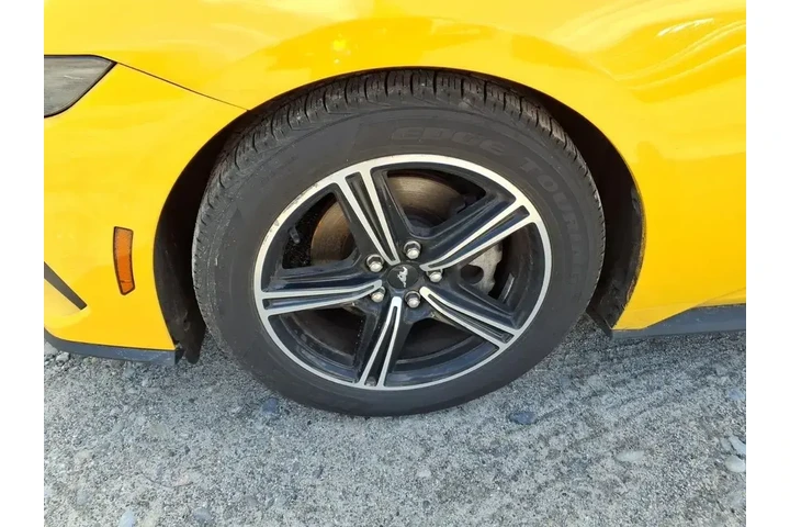 $30986 : Ford Mustang 2024 EcoBoost P image 4