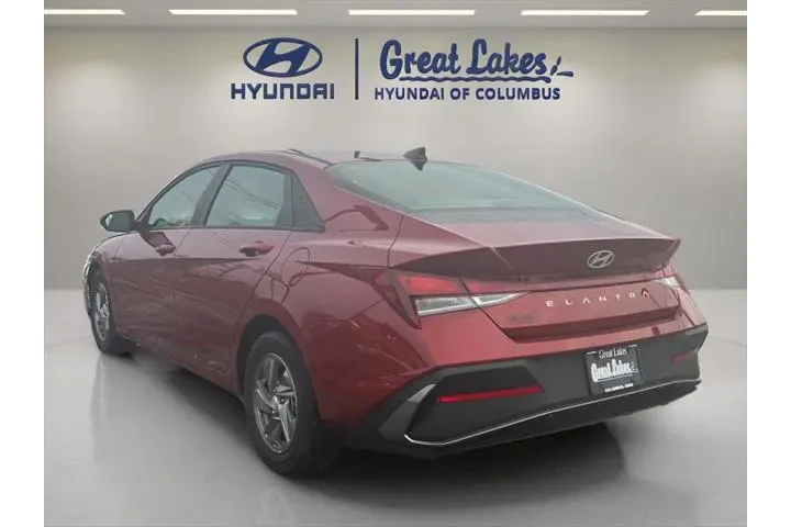 $19677 : Hyundai ELANTRA 2024 SE 4dr image 3