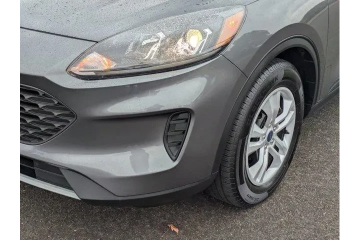 $14900 : Ford Escape 2021 S 4dr SUV image 10