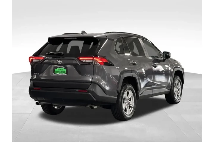 $31990 : 2023 RAV4 XLE image 5