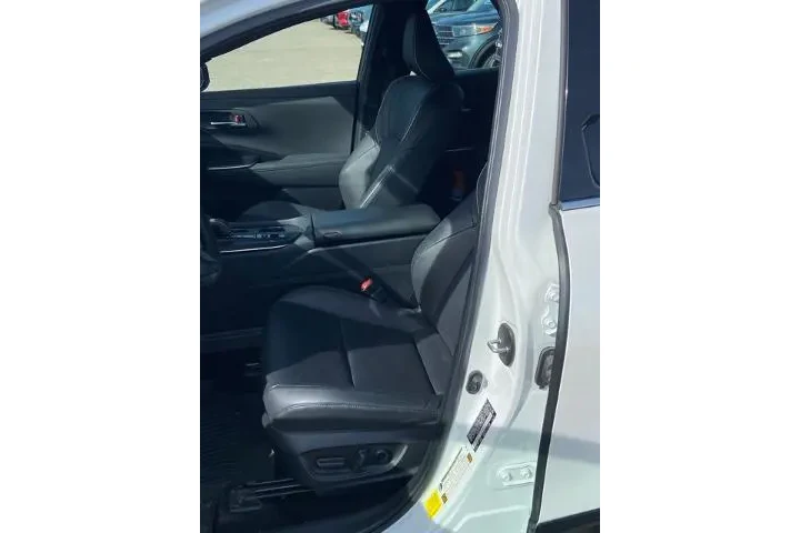 $36917 : Toyota Crown 2023 AWD Platin image 5