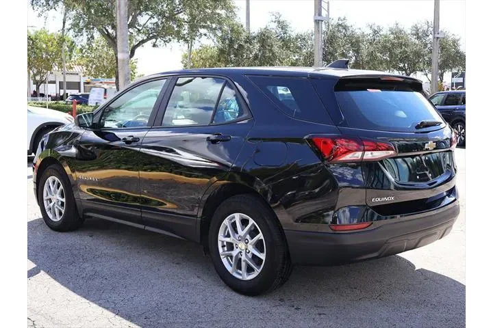 $17995 : Chevrolet Equinox 2024 LS 4d image 7