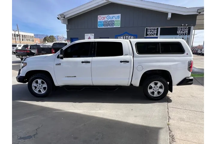 2018 Tundra SR5 5.7L V8 FFV C image 8