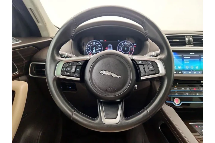 $25998 : Jaguar F-PACE 2020 AWD 25t P image 10