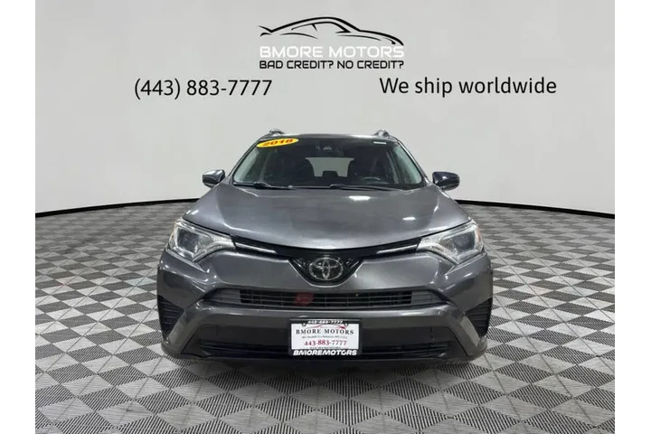 2018 RAV4 LE image 3