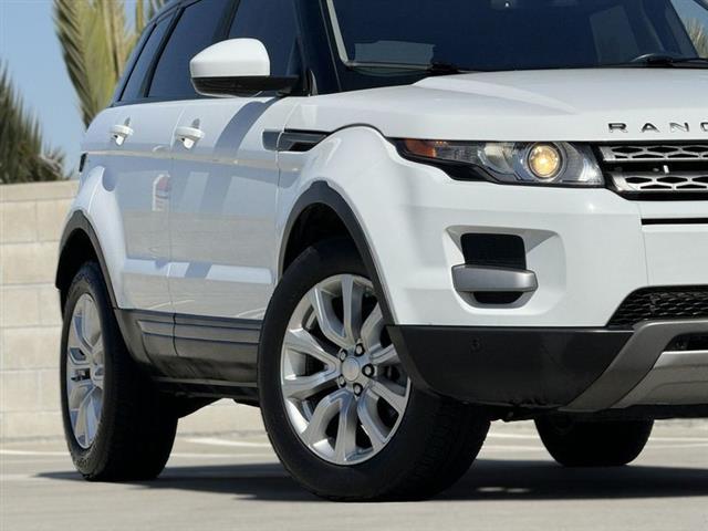 $13995 : 2015 Land Rover Range Rover E image 2