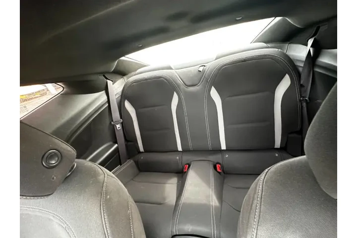 2017 Camaro LT image 5