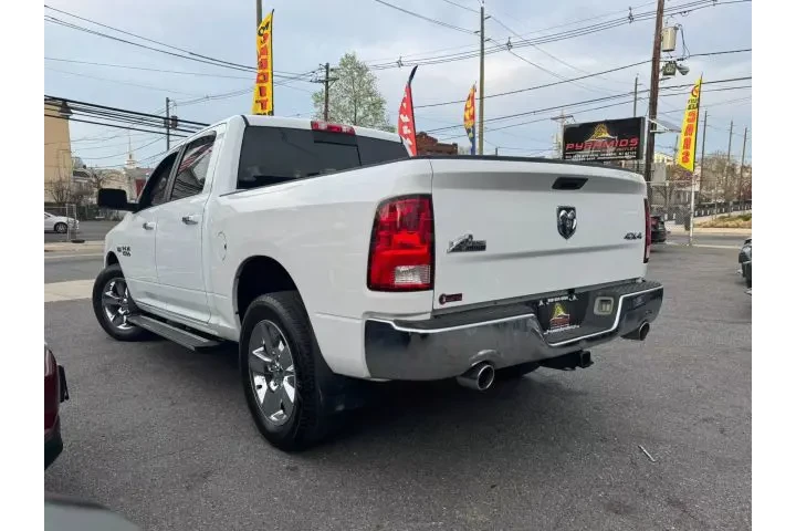 2015 RAM 1500 CREW CAB2015 RA image 1