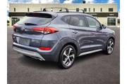 $10877 : Hyundai TUCSON 2017 AWD Limi thumbnail