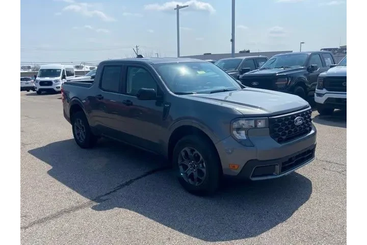 $32949 : Ford Maverick 2025 AWD XLT 4 image 2