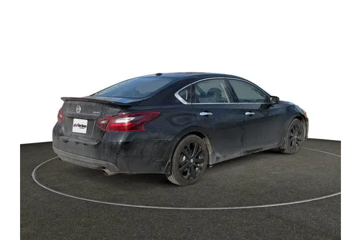 $14994 : Nissan Altima 2018 2.5 SR 4d image 5