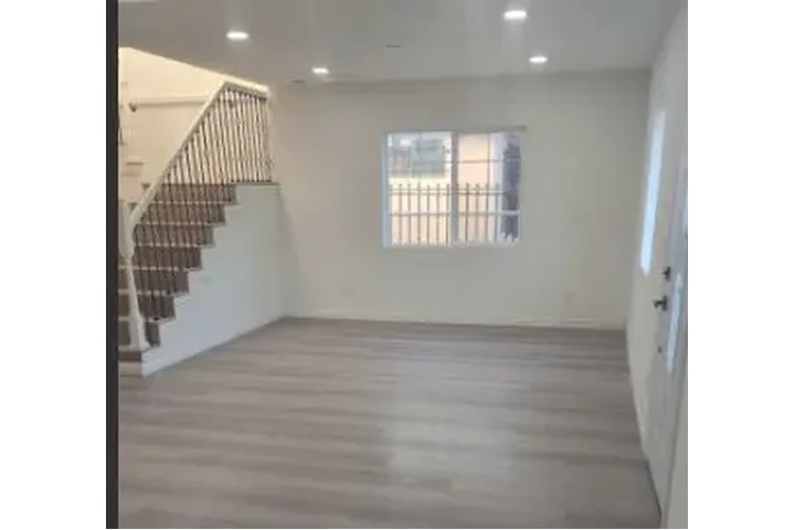 HUNTINGTON PARK RENTO CASA image 3