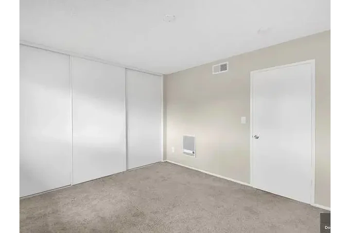 $1765 : 2br condominium for rent image 4