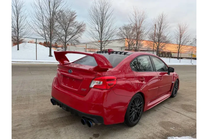 $19995 : 2017 WRX STI image 7