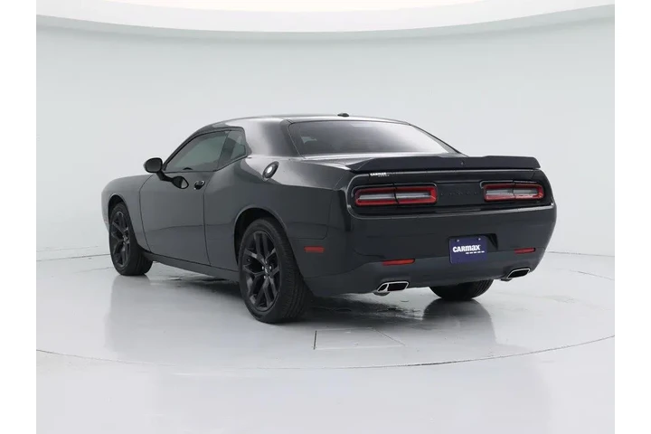 $25998 : Dodge Challenger 2022 SXT 2d image 2