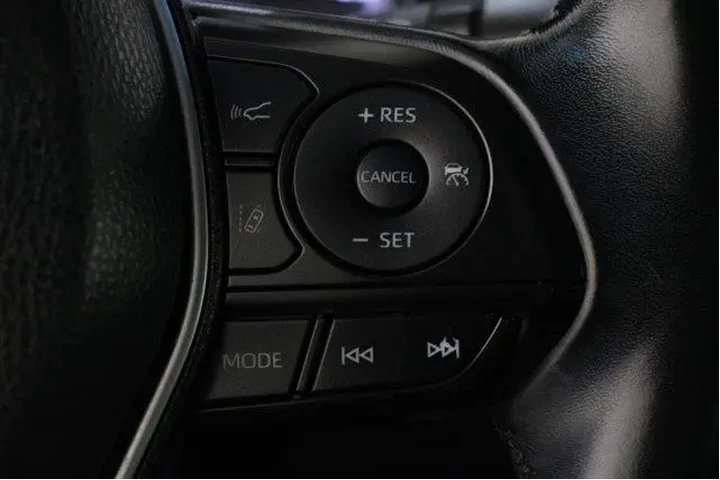 $18998 : Toyota Camry 2018 SE 4dr Sed image 10