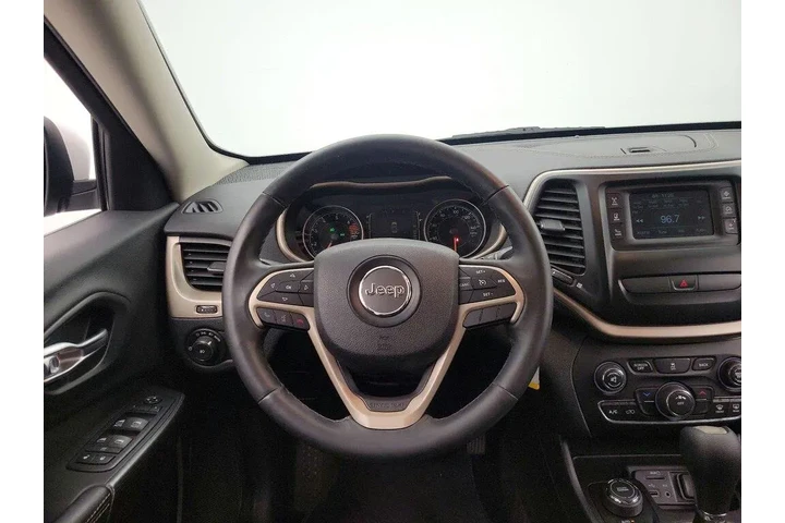 $12998 : Jeep Cherokee 2016 4x4 Latit image 10