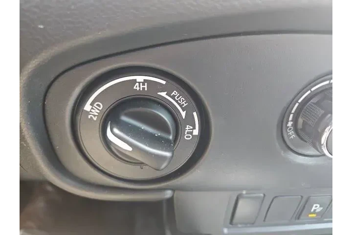 $28623 : Nissan Frontier 2022 4x4 S 4 image 5