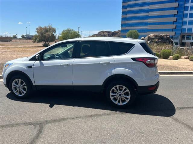 $9595 : 2017 Escape SE image 4