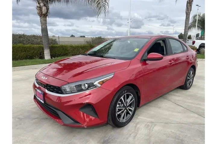 $17999 : Kia Forte 2023 LXS 4dr Sedan image 4