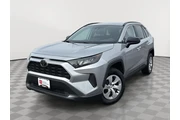 2021 RAV4 LE en Madison
