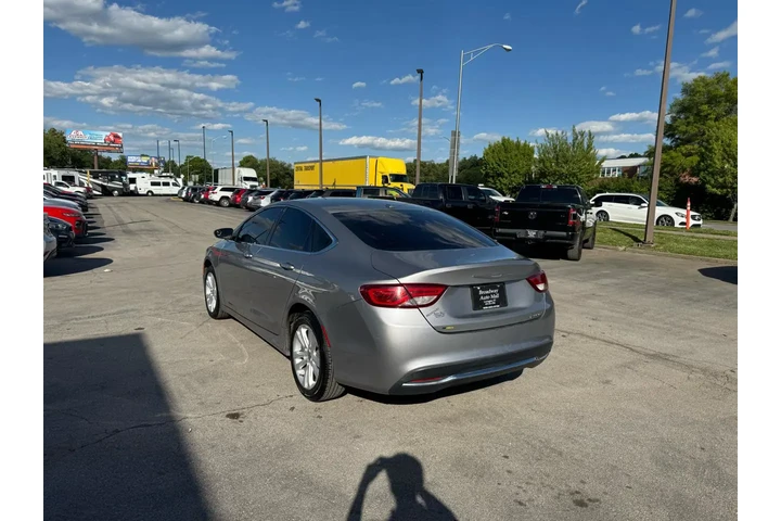 $7980 : 2016 200 4dr Sdn Limited FWD image 4