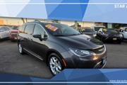 2020 Pacifica Limited en Modesto