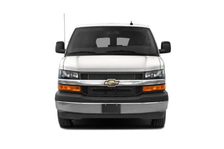 $24587 : 2019 Express Passenger RWD 35 image 4
