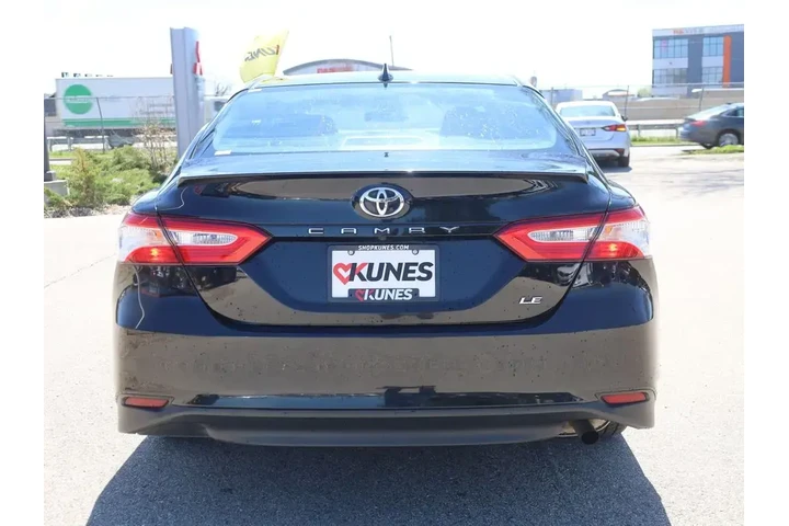 $17990 : Toyota Camry 2020 LE 4dr Sed image 8