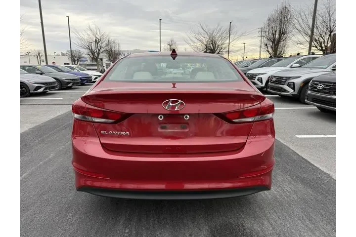 $10995 : Hyundai ELANTRA 2017 Value E image 4