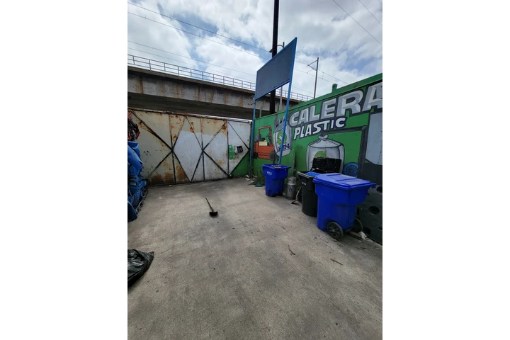 $500000 : Vendo edificio industrial L.A. image 2
