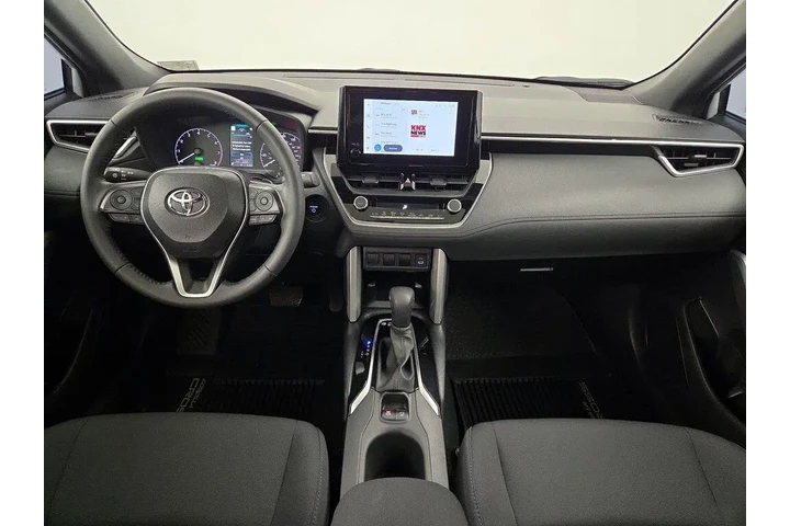 $29998 : Toyota Corolla Cross Hybrid image 9