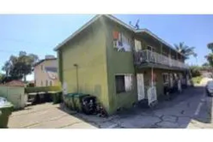 DUEÑO VENDE APTOS. image 5