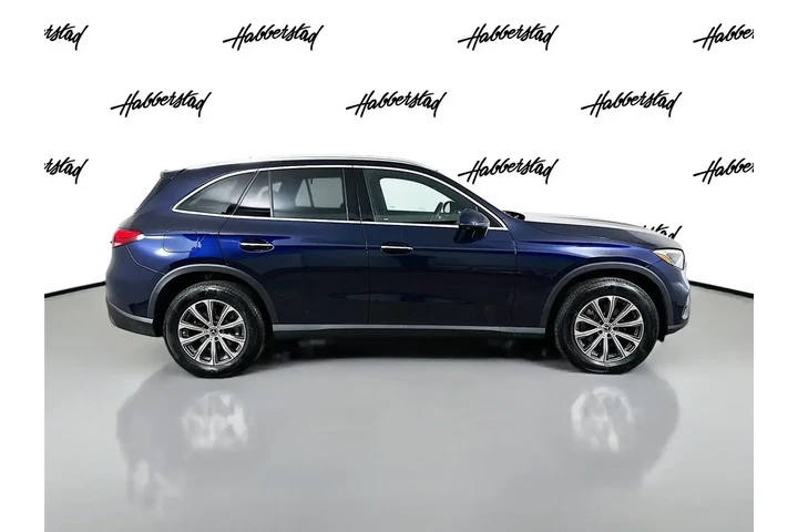 $37196 : Mercedes-Benz GLC 2024 AWD G image 4